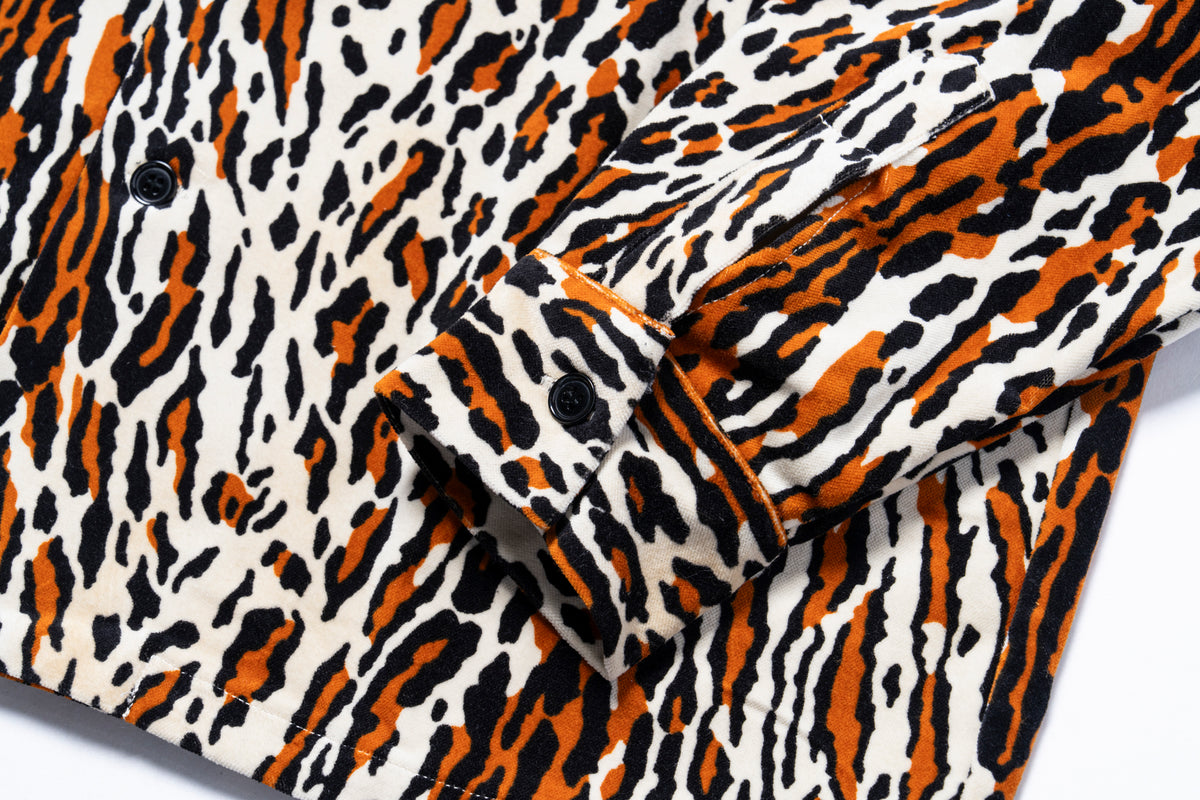 VELVET OPEN-COLLAR SHIRT / ANIMAL PATTERN