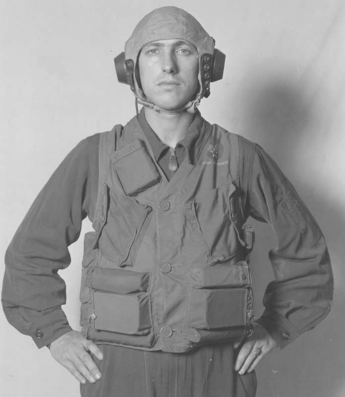 TYPE C-1 VEST, EMERGENCY SUSTENANCE